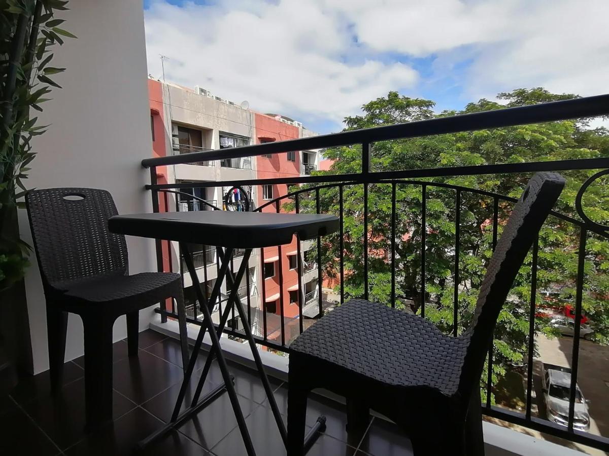 Condo Azur Suites E507 Near Airport, Netflix, Stylish, Cozy With Swimming Pool มักตัน ภายนอก รูปภาพ
